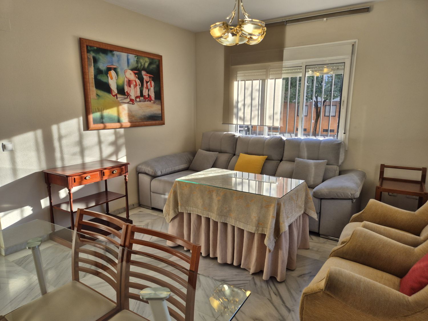 Living room of Flat to rent in  Sevilla Capital  with Air Conditioner, Heating and Community pool