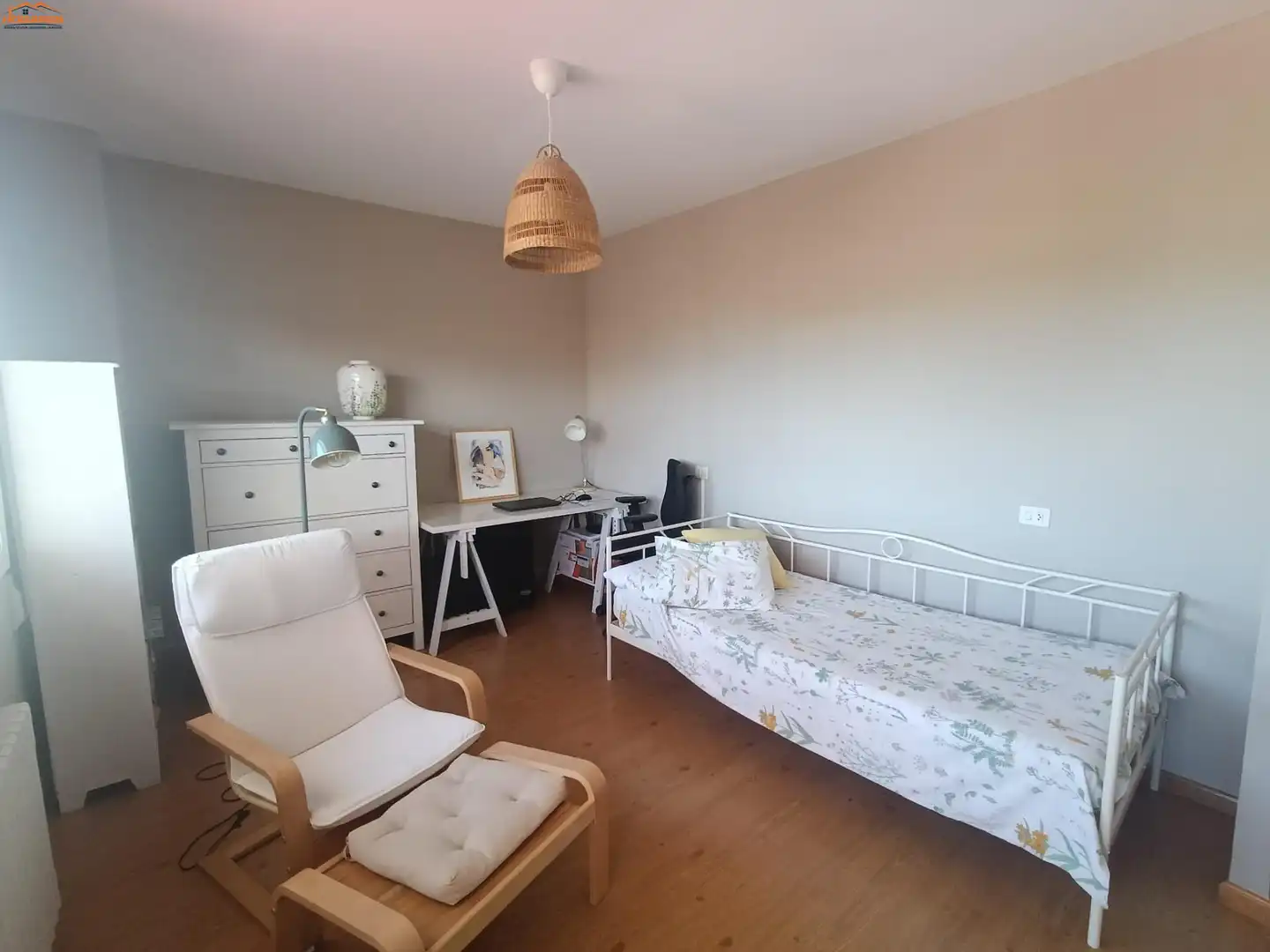 Habitación de Piso en venta en Tomiño con Calefacción, Terraza y Balcón