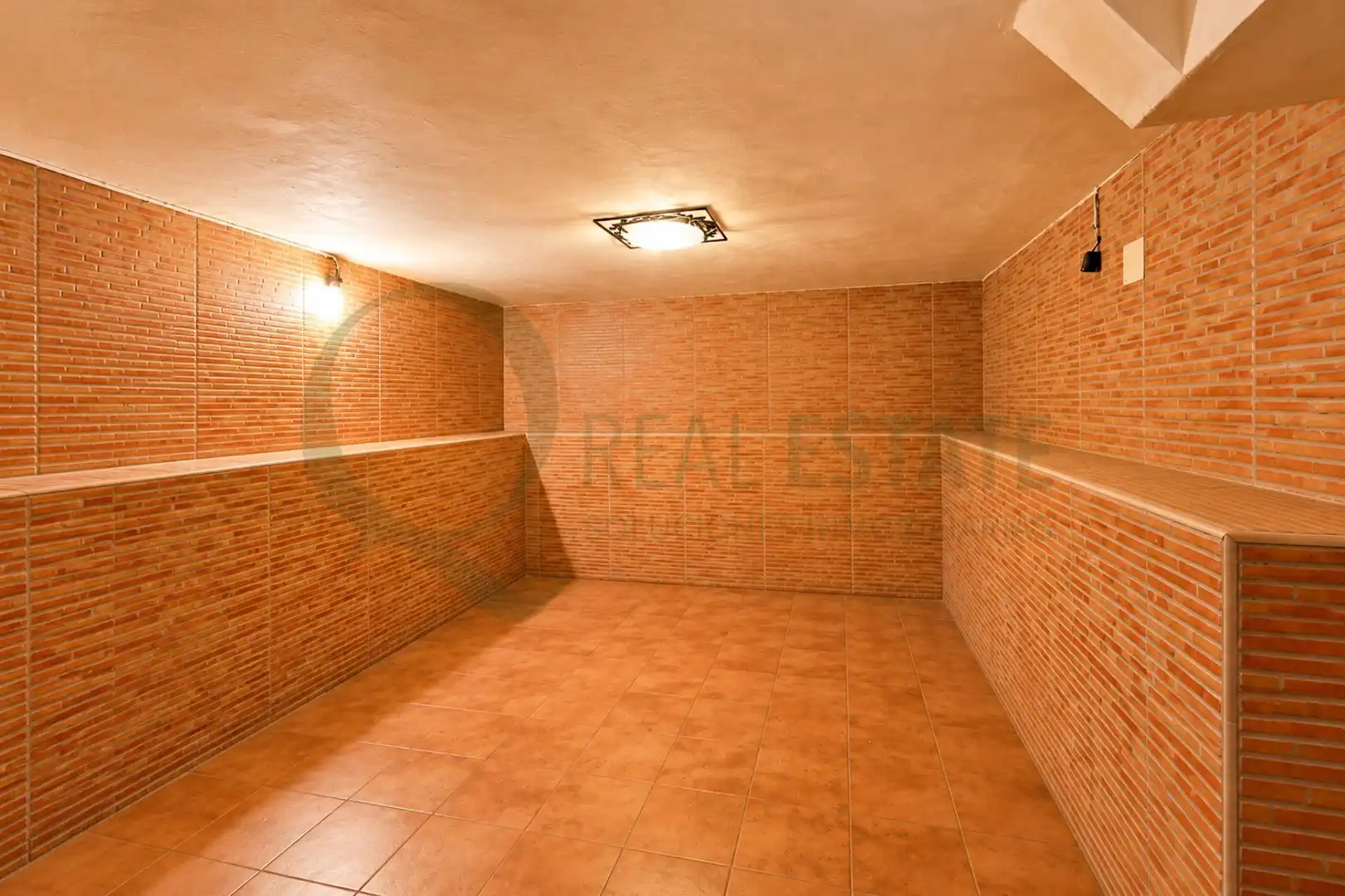 Haus oder Chalet zum Verkauf in Alicante / Alacant mit Klimaanlage, Heizung und Privatgarten