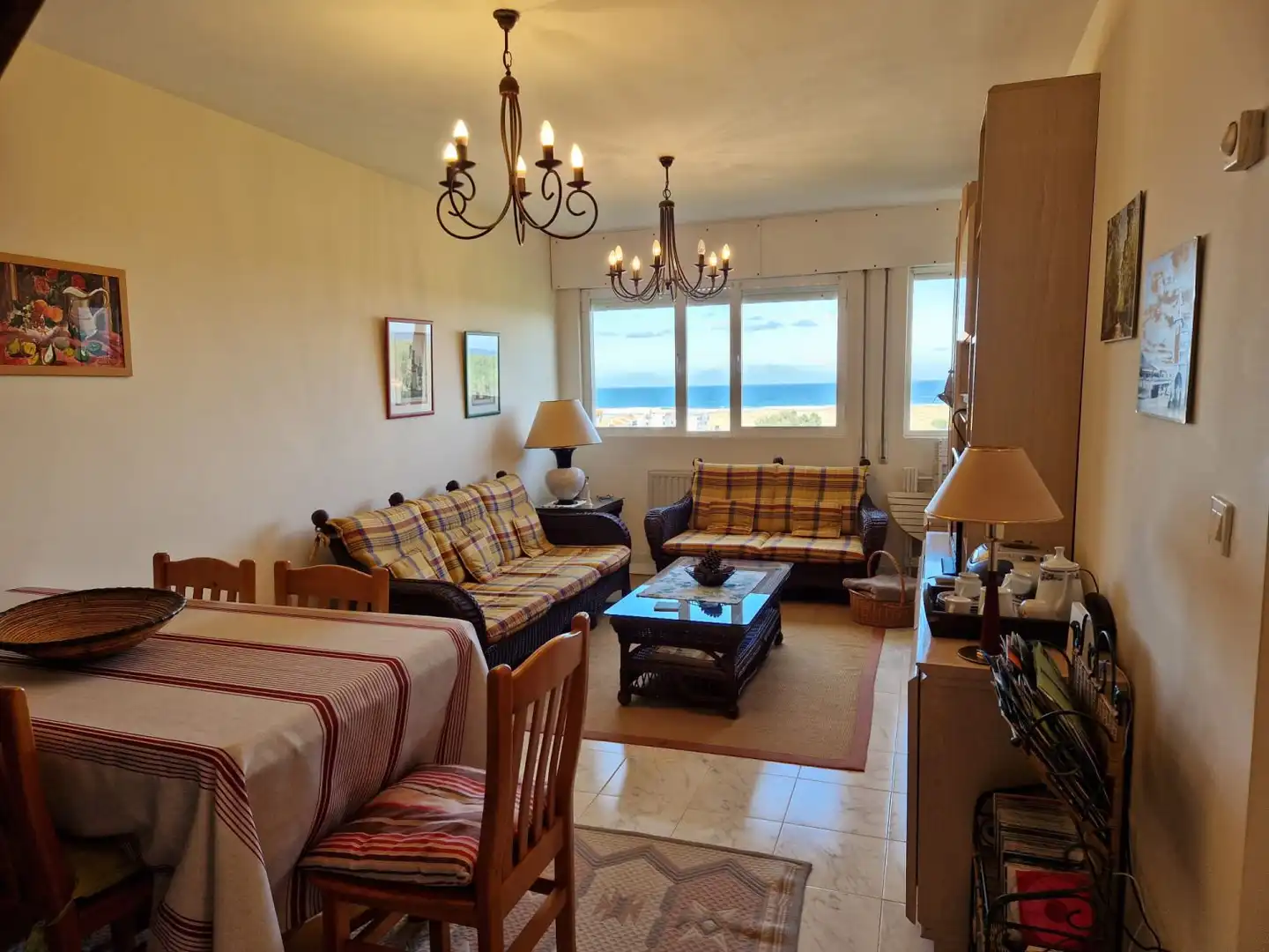 Sala de estar de Dúplex en venta en Miengo con Calefacción, Terraza y Trastero