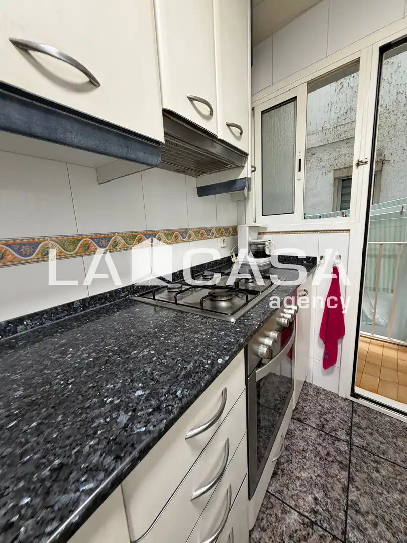 Piso con terraza en venta en Salut - Lloreda, imagen 10