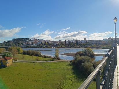 Exterior view of Duplex for sale in Badajoz Capital  with Air Conditioner, Heating and Terrace