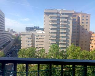 Vista exterior de Pis de lloguer en  Madrid Capital amb Aire condicionat, Calefacció i Terrassa
