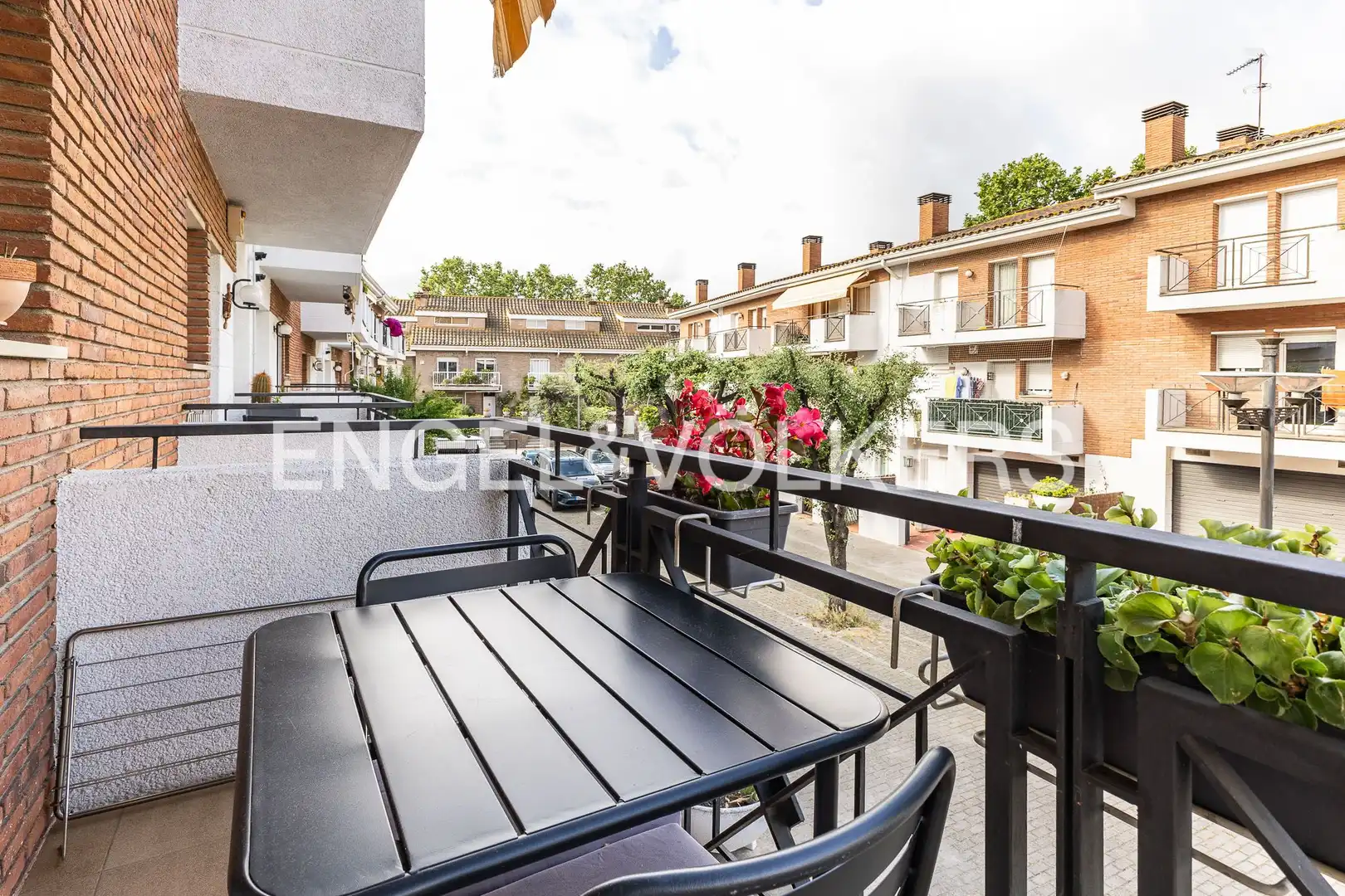 Terrassa de Casa o xalet en venda en Cerdanyola del Vallès amb Aire condicionat, Calefacció i Jardí privat