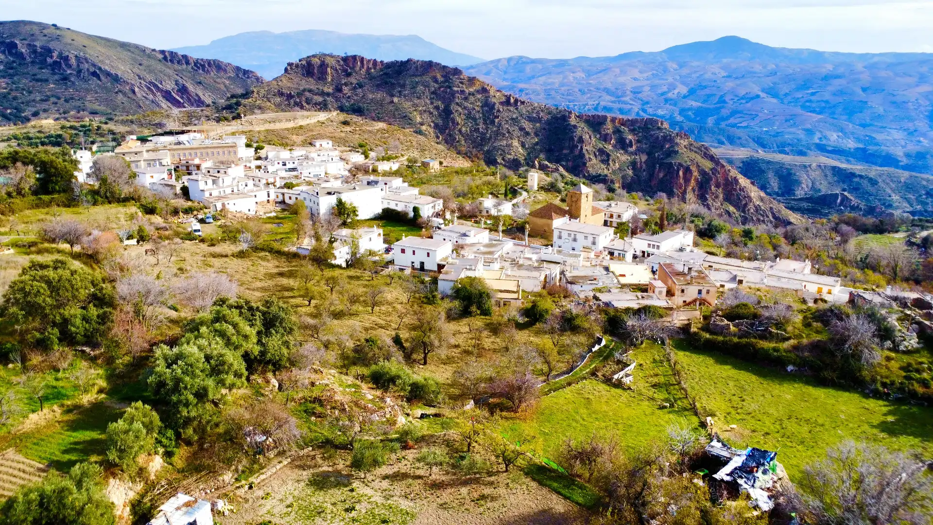 Exterior view of Buildings for sale in Juviles  with Alarm