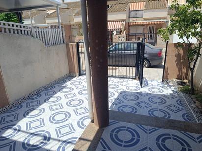 Exterior view of Single-family semi-detached for sale in Los Alcázares  with Private garden, Terrace and Balcony