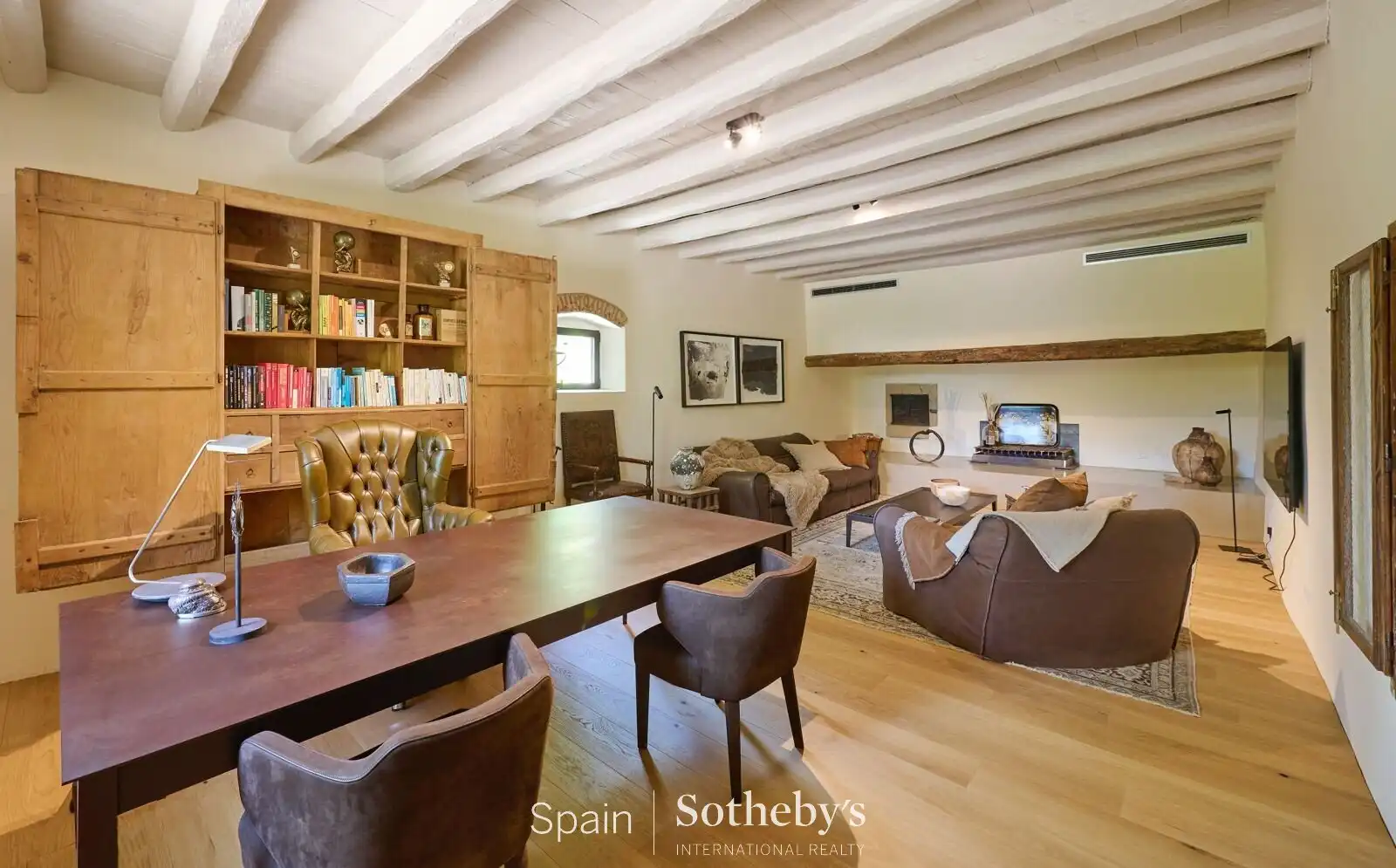 Sala d'estar de Casa o xalet en venda en Alella amb Aire condicionat, Calefacció i Jardí privat