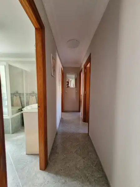 Piso en venta en Málaga con Terraza, Horno y Lavadora