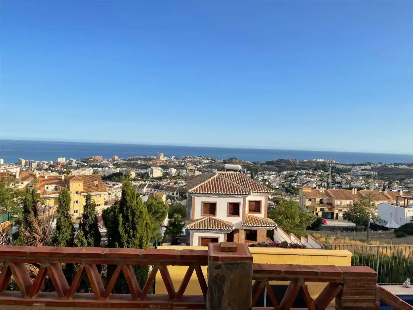 Vista exterior de Casa o xalet en venda en Benalmádena