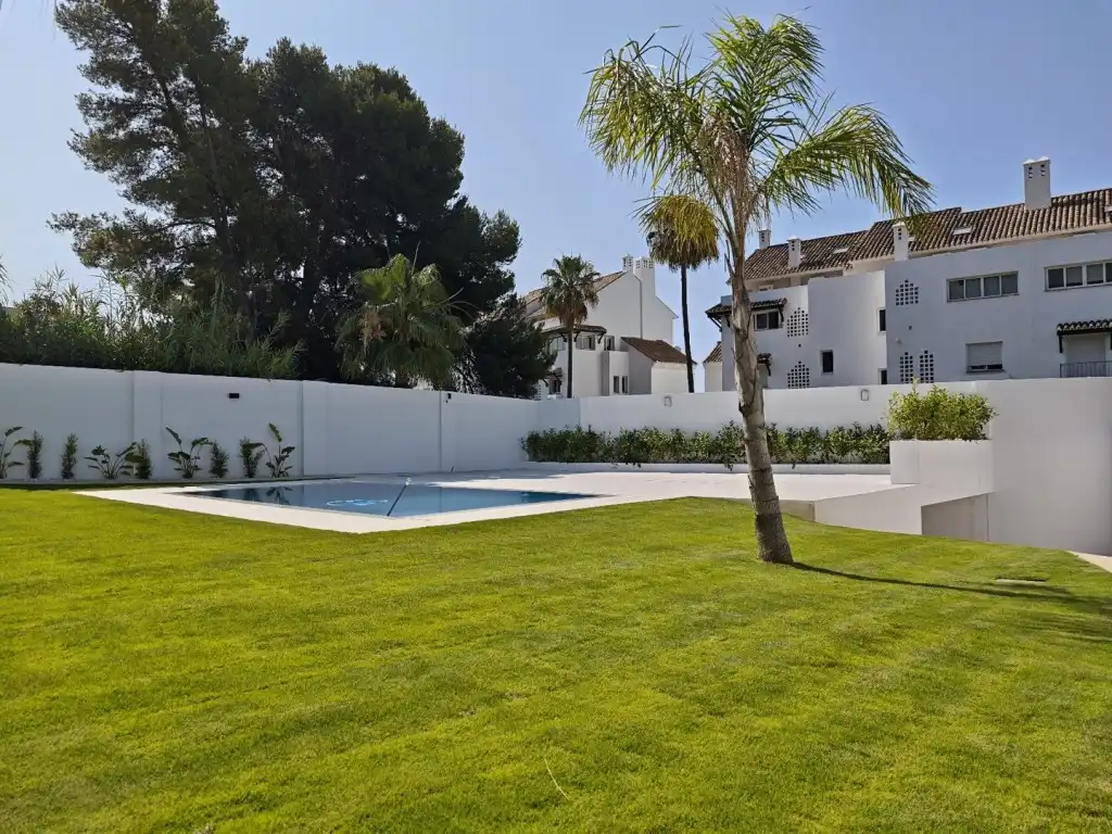 Chalet con piscina en venta en Marbella Centro, imagen 2