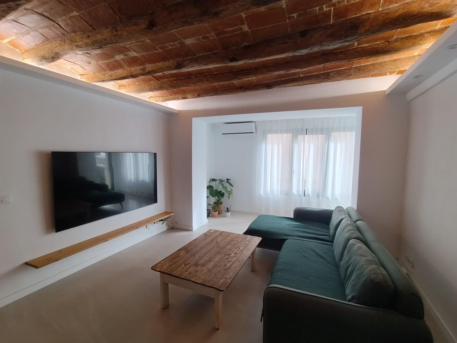 Living room of Flat to rent in Vacarisses  with Air Conditioner, Parquet flooring and Balcony