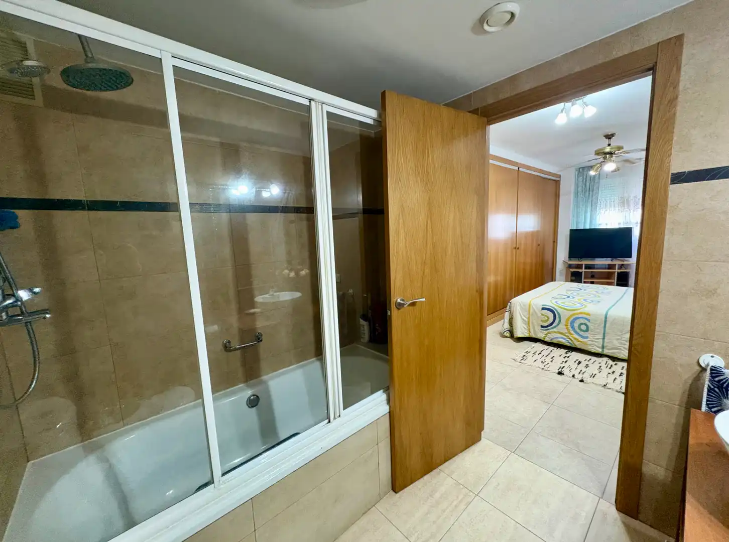 Baño de Piso en venta en Castellón de la Plana / Castelló de la Plana con Aire acondicionado, Calefacción y Horno