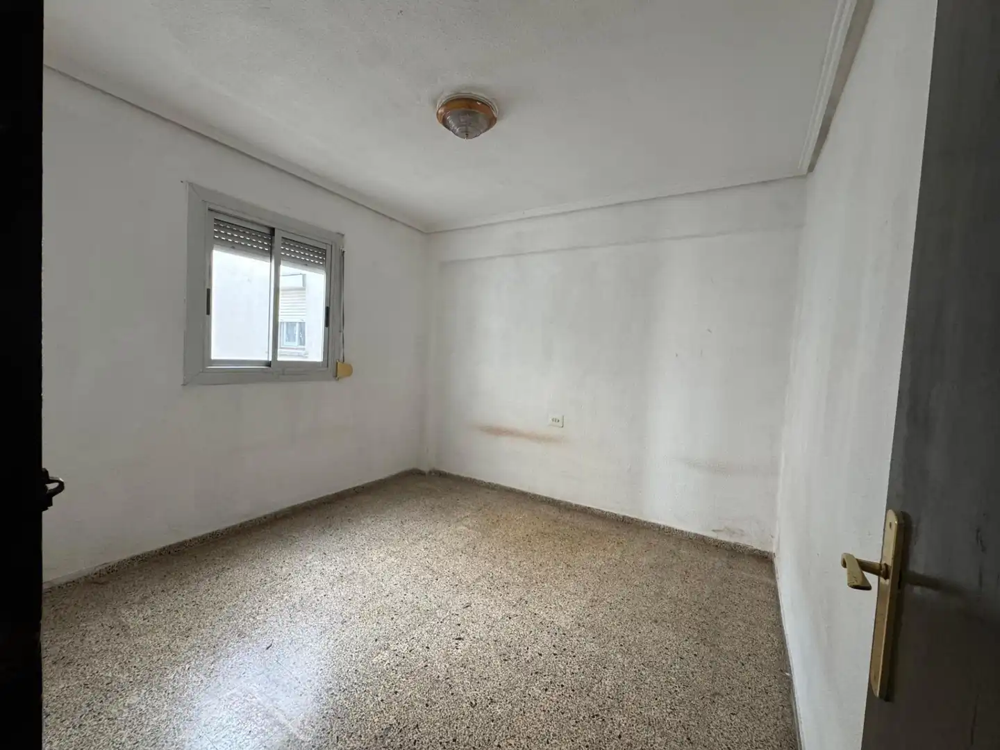 Schlafzimmer von Wohnung zum Verkauf in Alfafar mit Balkon