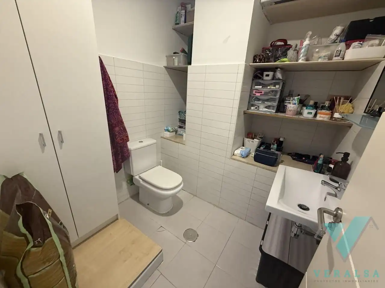 Bany de Loft en venda en San Sebastián de los Reyes amb Aire condicionat