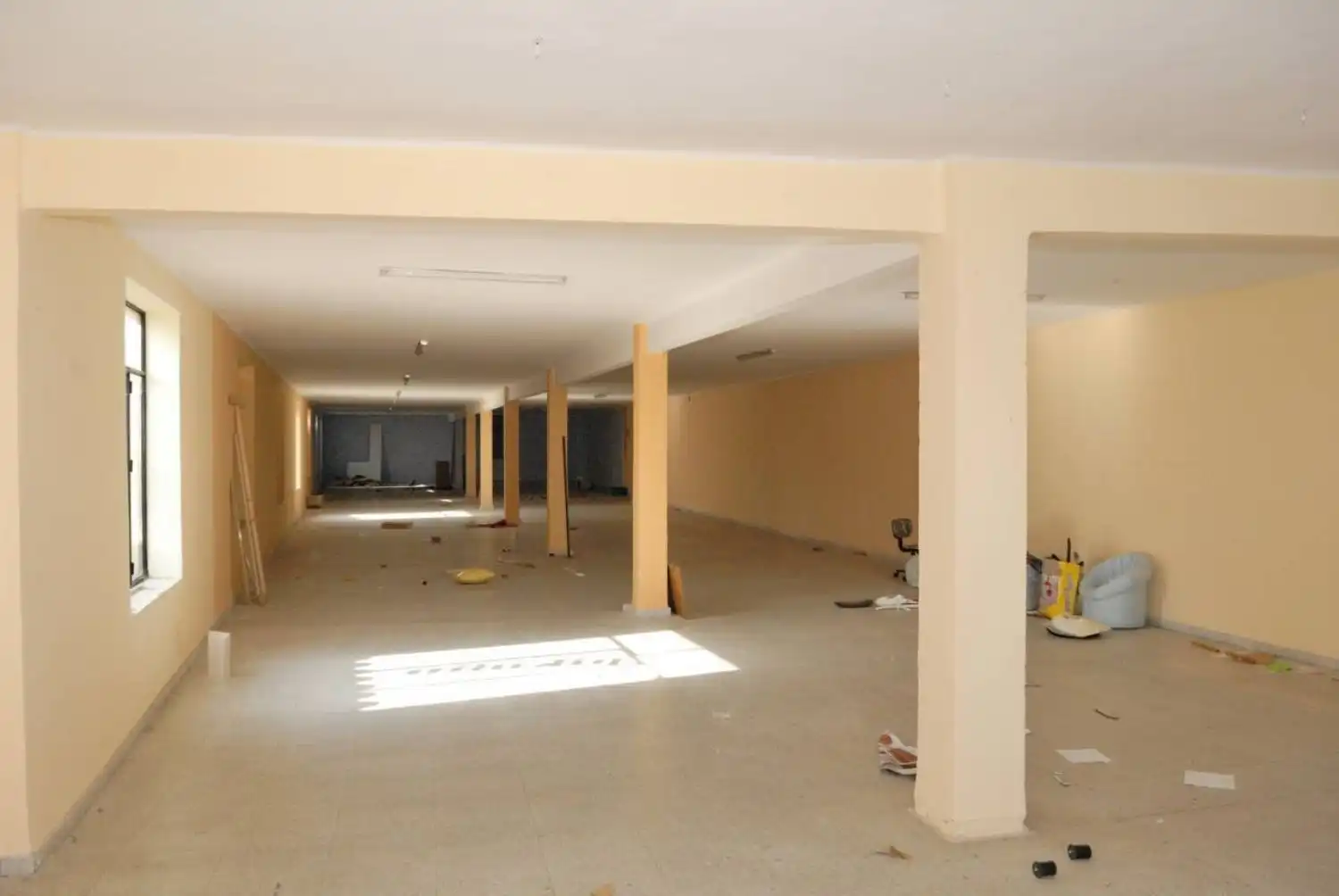 Local comercial de lloguer a Marqués, imagen 3