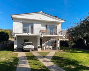 Vista exterior de Casa o xalet en venda en El Vendrell amb Aire condicionat, Calefacció i Jardí privat