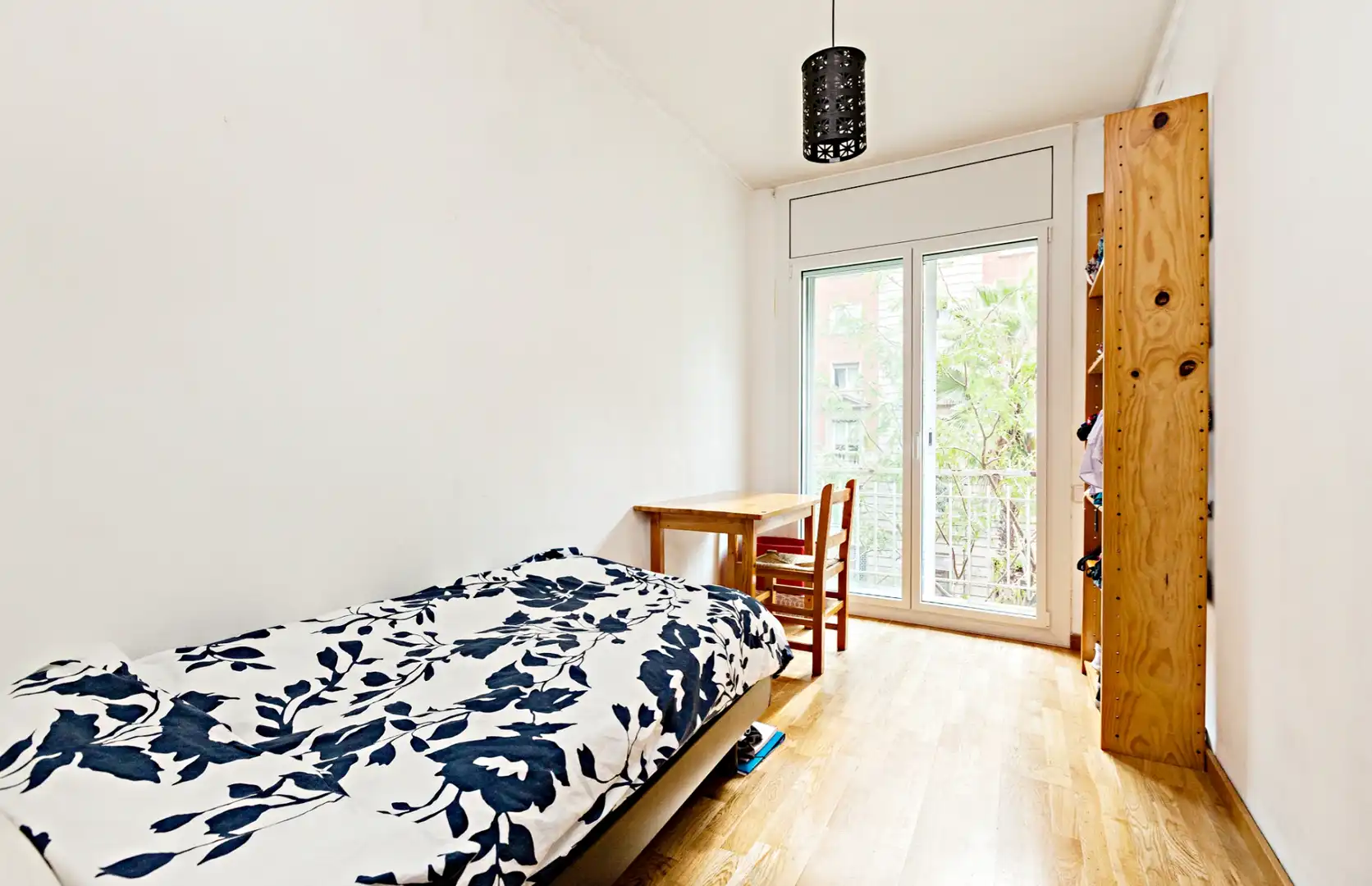 Bedroom of Flat for sale in Barcelona  with Terrace, Storage room and Furnished
