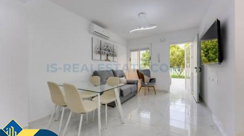 Apartamento reformado con piscina comunitaria, Alicante, Torrevieja. 2 habitaciones | 52 m² | A 700 metros del mar, imatge 2