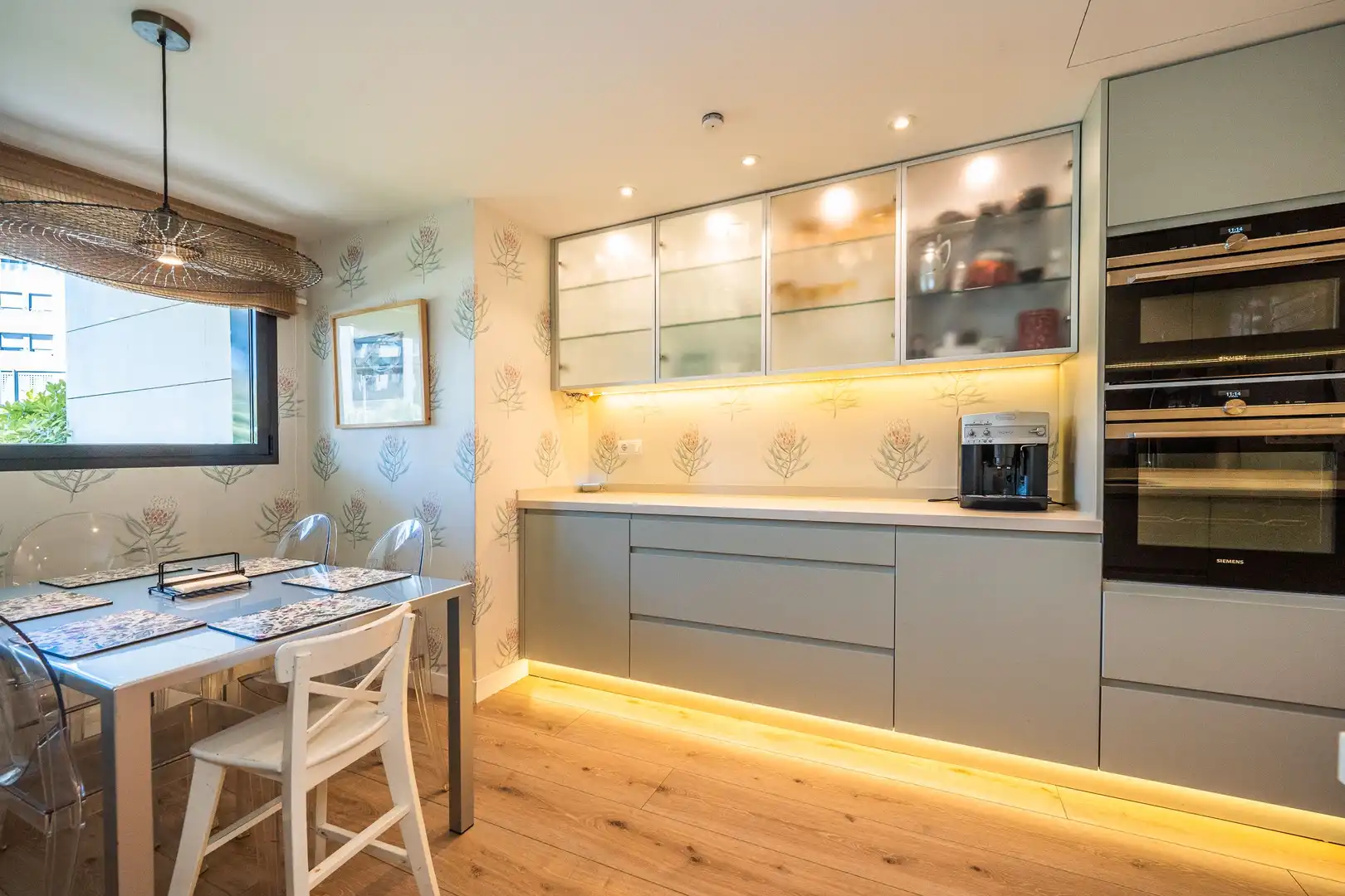Kitchen of Flat for sale in La Moraleja  with Air Conditioner, Heating and Private garden