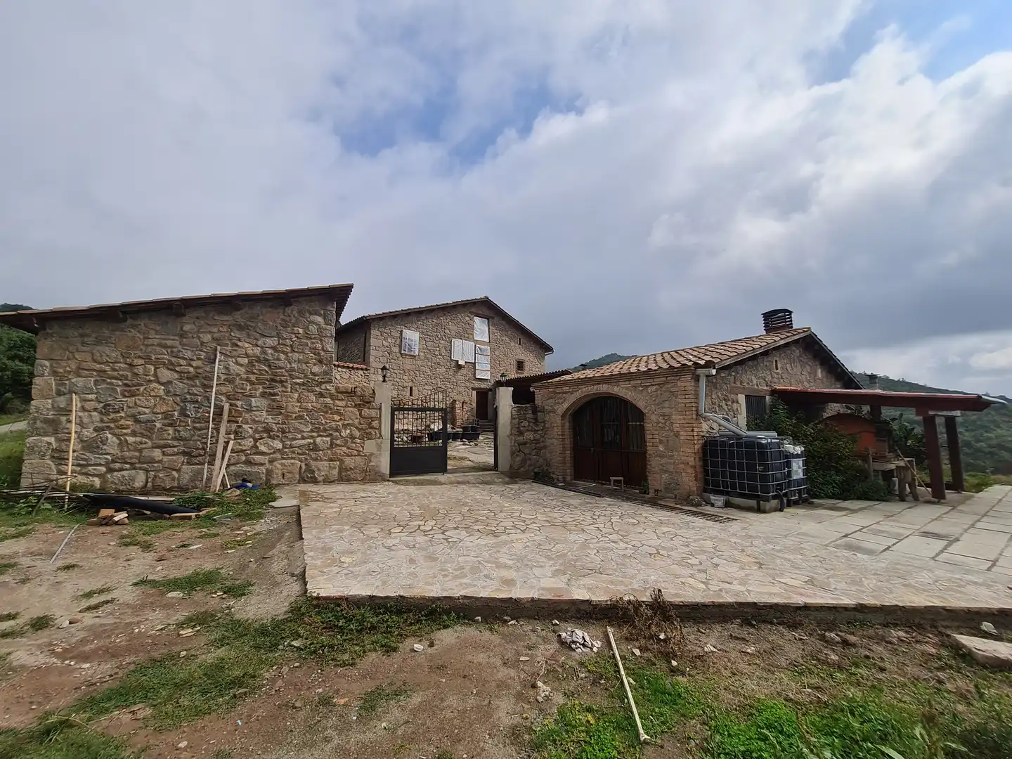 Country homes for sale in Olvan
