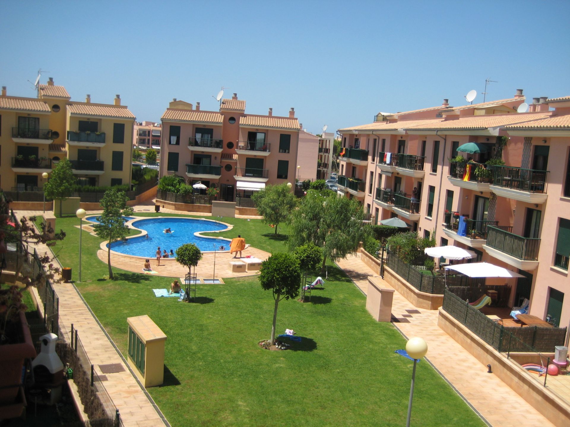 Swimming pool of Flat for sale in Llucmajor  with Air Conditioner, Balcony and Community pool
