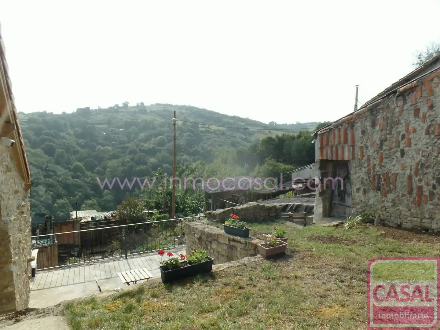 Casa o chalet de alquiler en Oviedo  con Calefacción, Terraza y Trastero