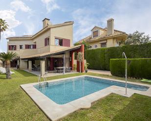 Casa o xalet de lloguer a Avenida JACARANDA, El Zaudín - Club de Golf, Bormujos