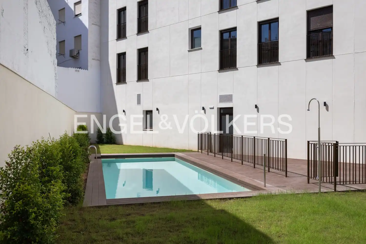 Piscina de Piso de alquiler en Valencia con Aire acondicionado, Calefacción y Jardín privado