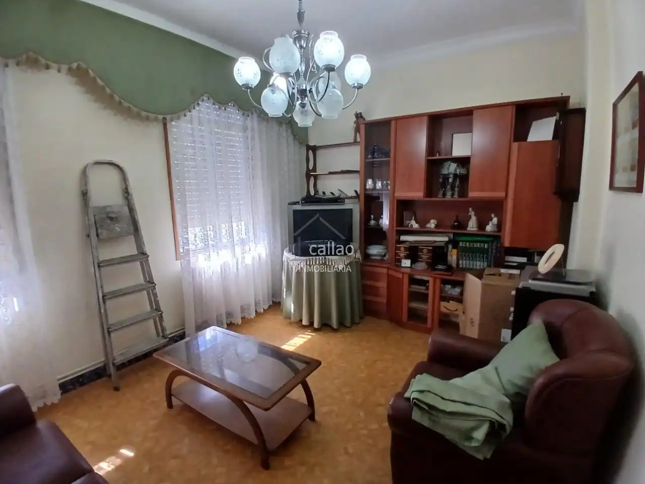 Sala d'estar de Casa o xalet en venda en Ferrol amb Calefacció, Jardí privat i Traster