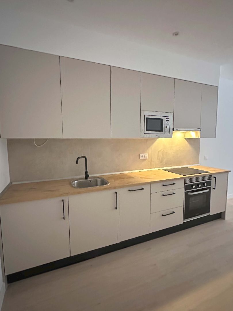 Kitchen of Flat for sale in Alcalá de Henares  with Air Conditioner, Heating and Parquet flooring