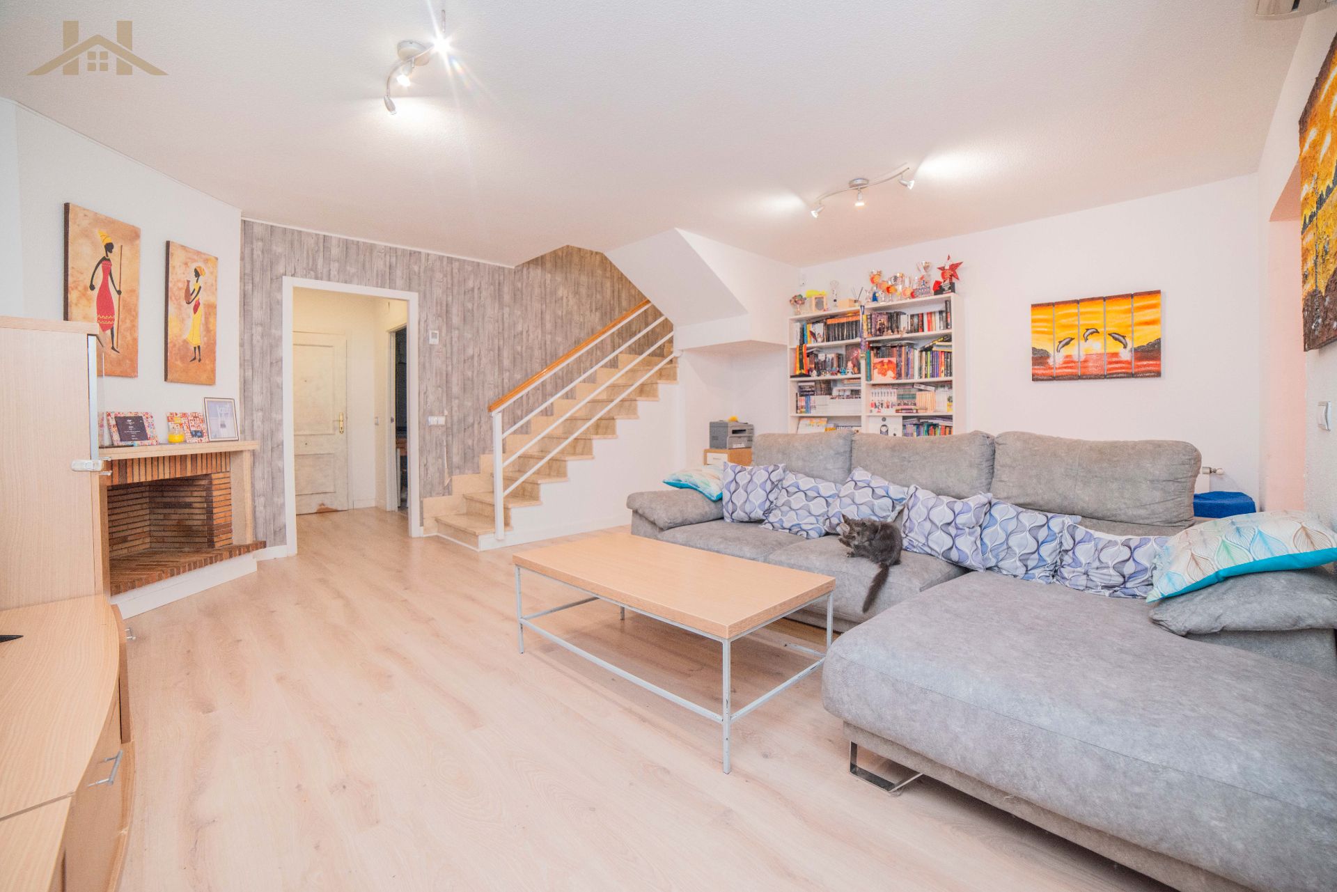 Sala d'estar de Casa adosada en venda en Ciempozuelos amb Aire condicionat, Calefacció i Jardí privat