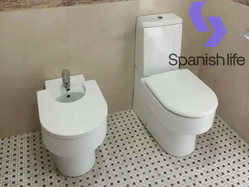 Bany de Apartament en venda en Gandia amb Traster i Moblat