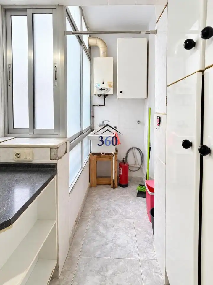 Appartamento con ascensore in vendita a Calle Carvajal Lancaster, imagen 5