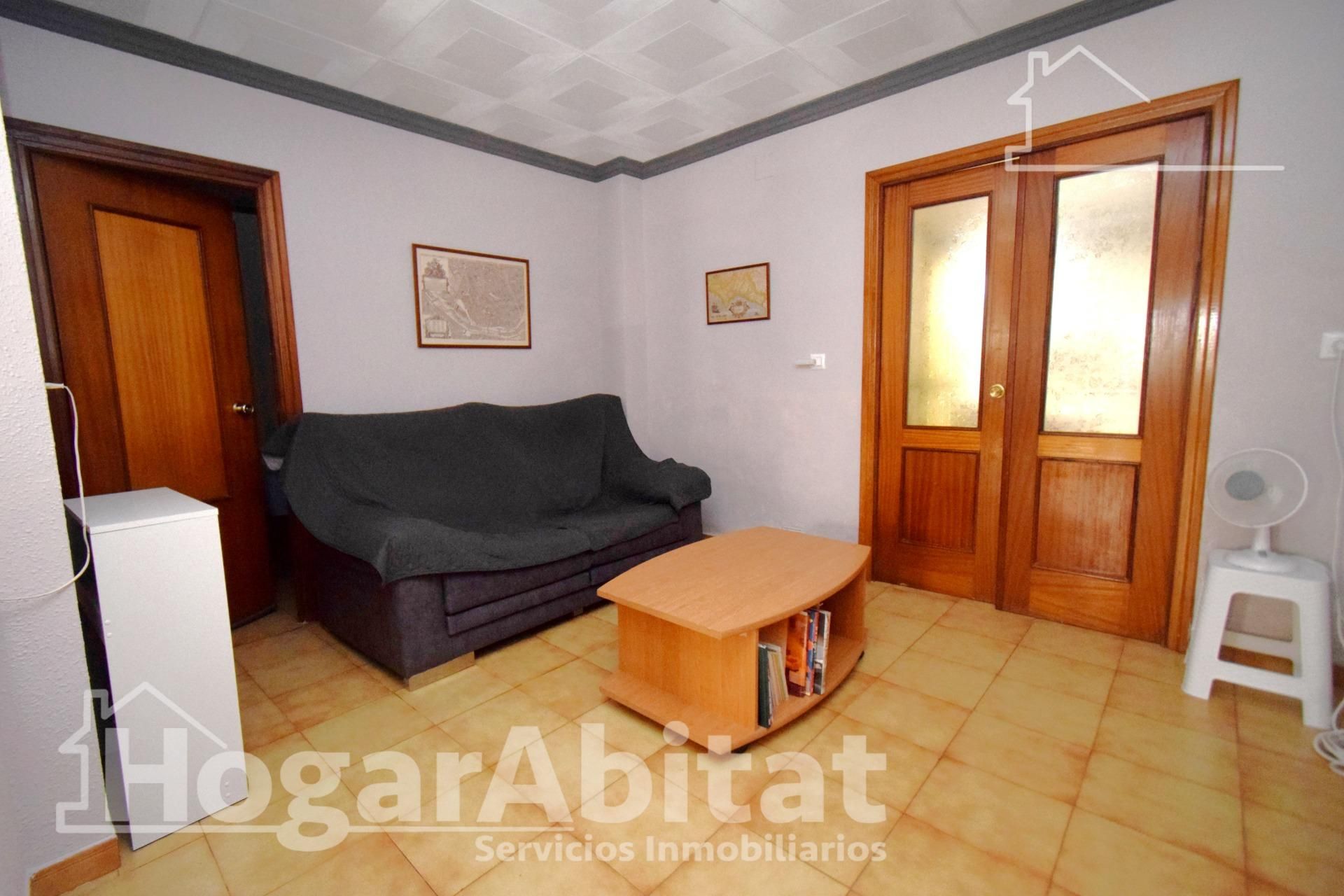 Sala d'estar de Casa o xalet en venda en Benaguasil amb Aire condicionat, Terrassa i Traster