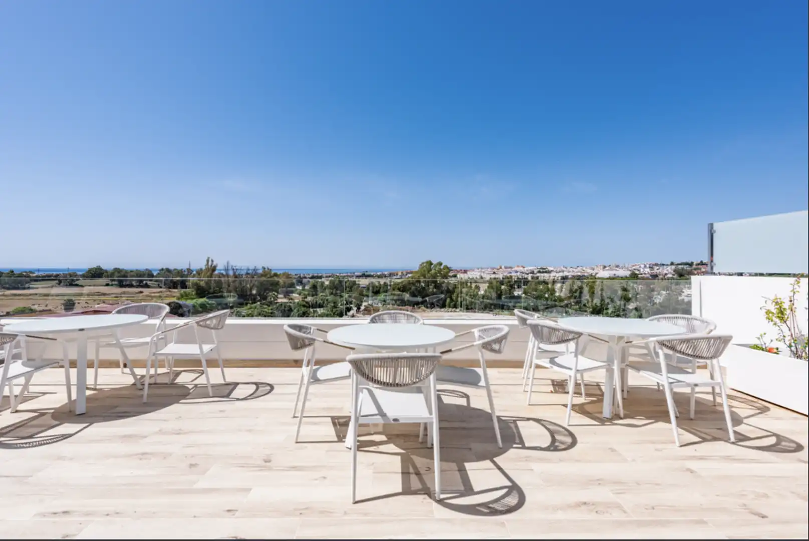 Terrasse von Wohnungen zur Miete in Marbella mit Klimaanlage, Terrasse und Schwimmbad