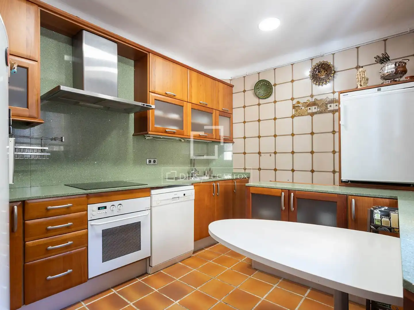 Kitchen of Flat for sale in Barcelona  with Air Conditioner, Terrace and Balcony
