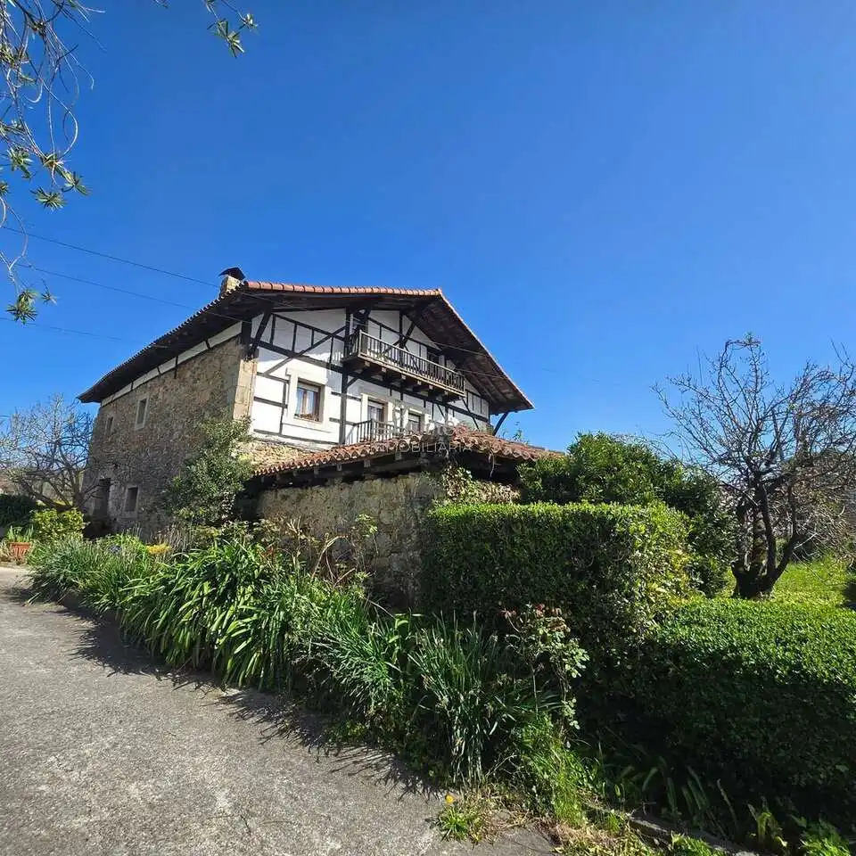 Landhaus zum Verkauf in Amorebieta-Etxano