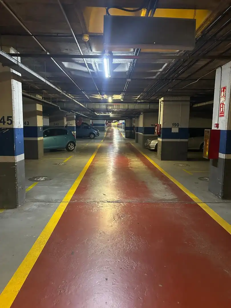 Parkplatz zur Miete in Creu Alta - Puiggener, imagen 2