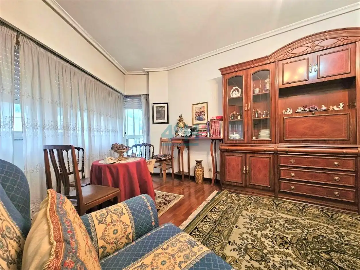 Sala de estar de Piso en venta en Ourense Capital  con Calefacción, Parquet y Trastero