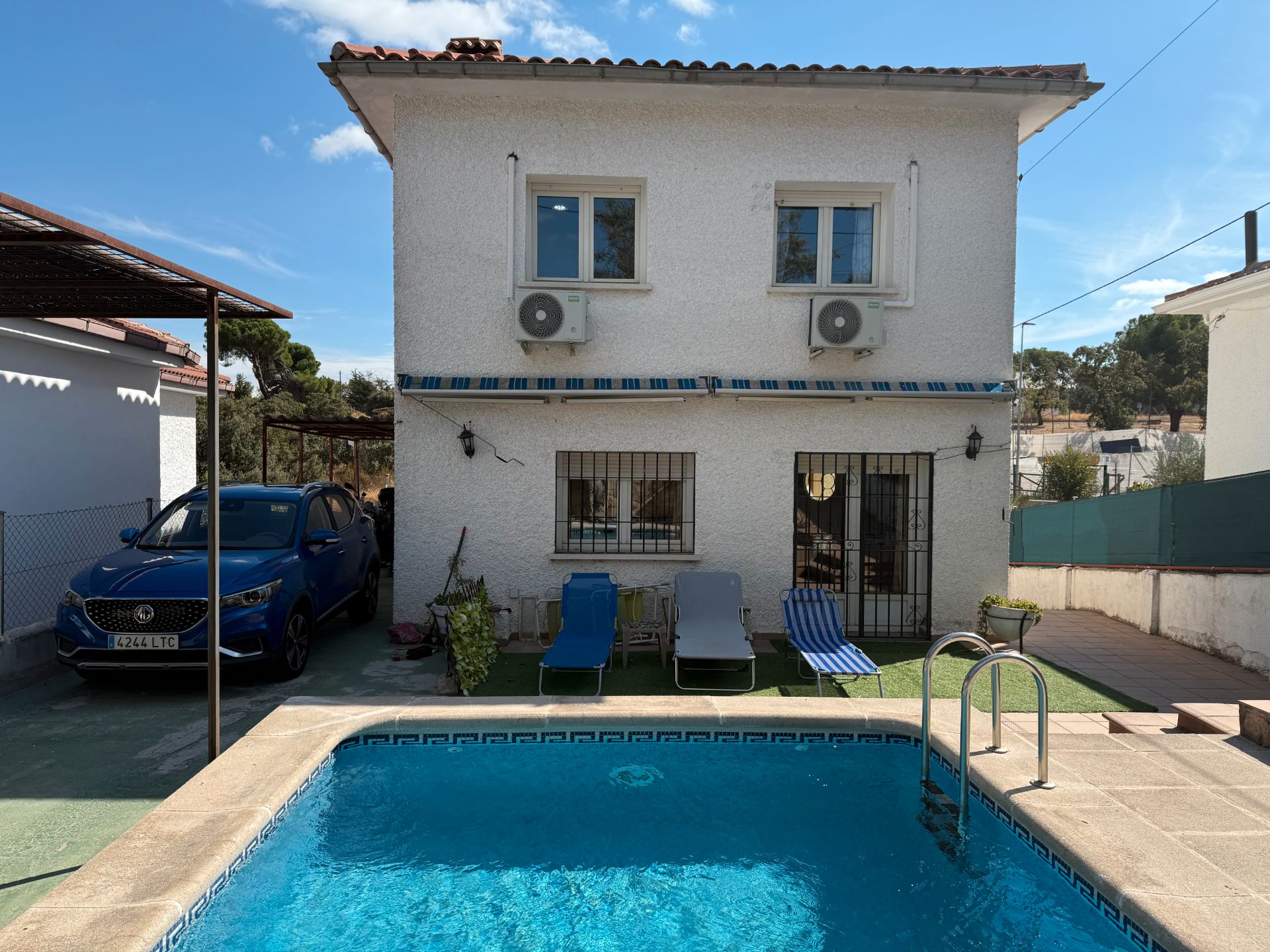 Swimming pool of House or chalet for sale in Las Rozas de Madrid  with Air Conditioner, Heating and Private garden
