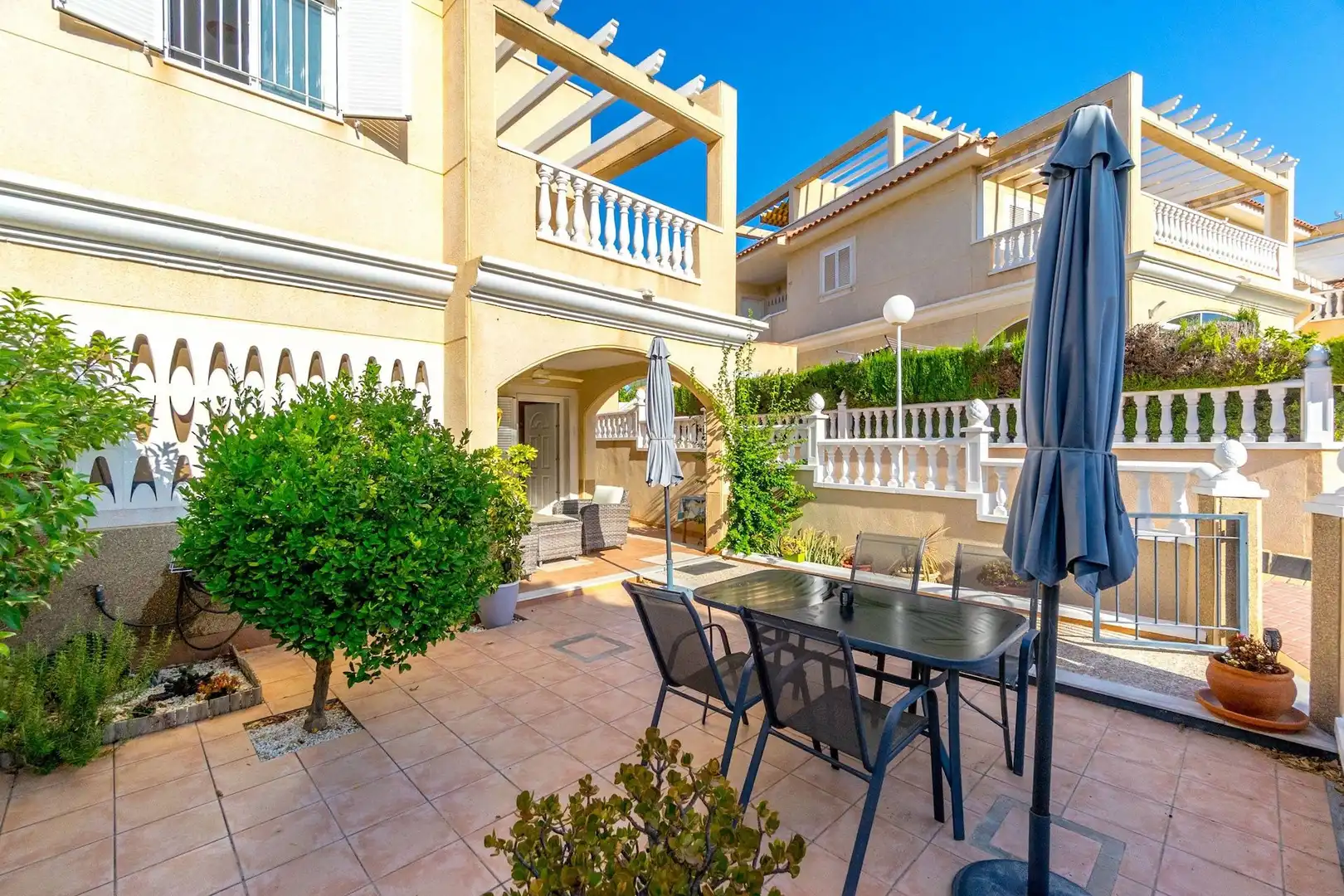 Terrassa de Dúplex en venda en Orihuela amb Aire condicionat, Jardí privat i Piscina