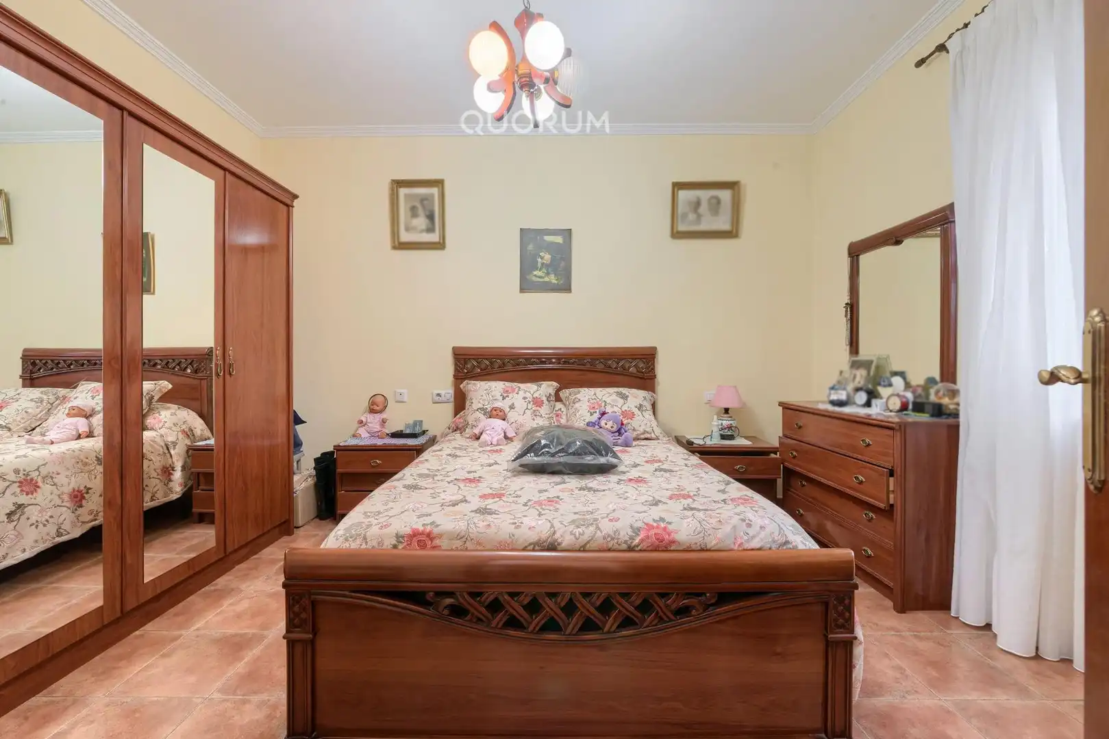 Schlafzimmer von Country house zum Verkauf in Bilbao  mit Heizung, Terrasse und Möbliert