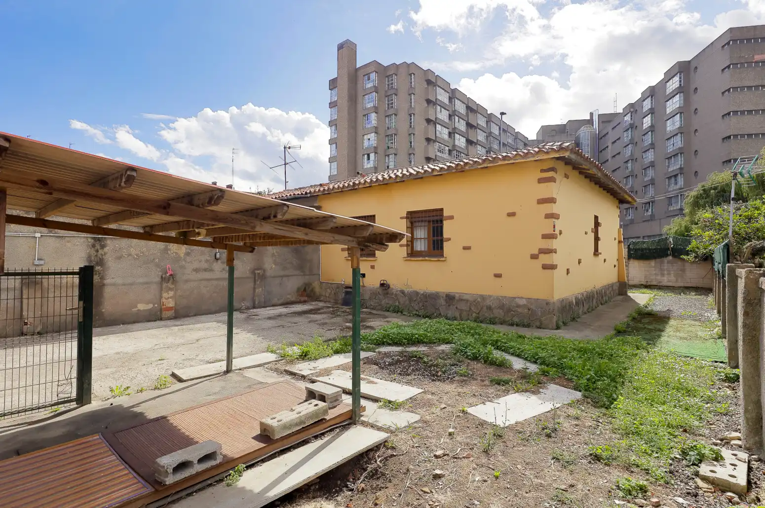 Vista exterior de Casa o chalet en venta en Gijón 