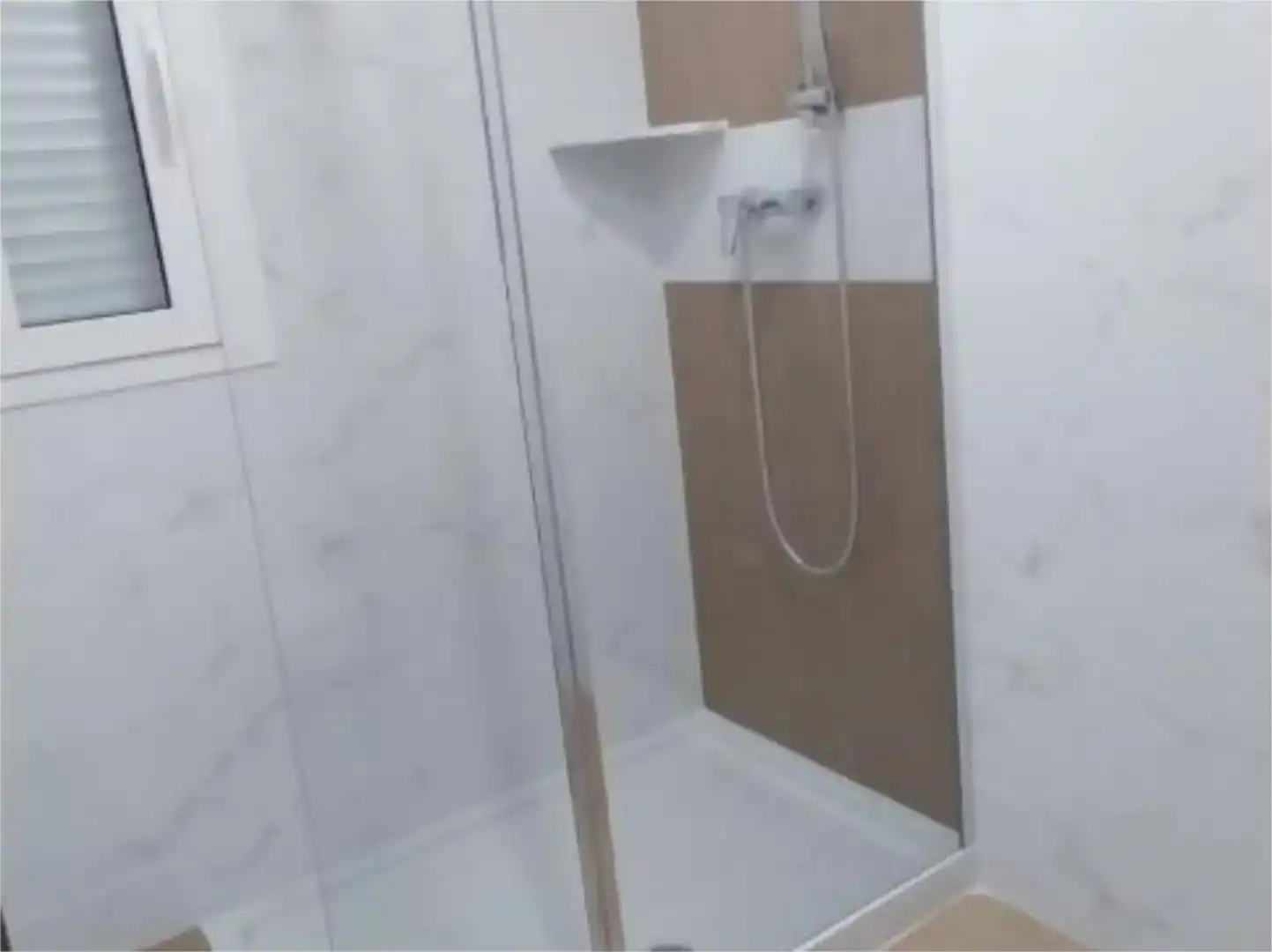 Bathroom of Flat for rent in La Rinconada  with Air Conditioner and Furnished
