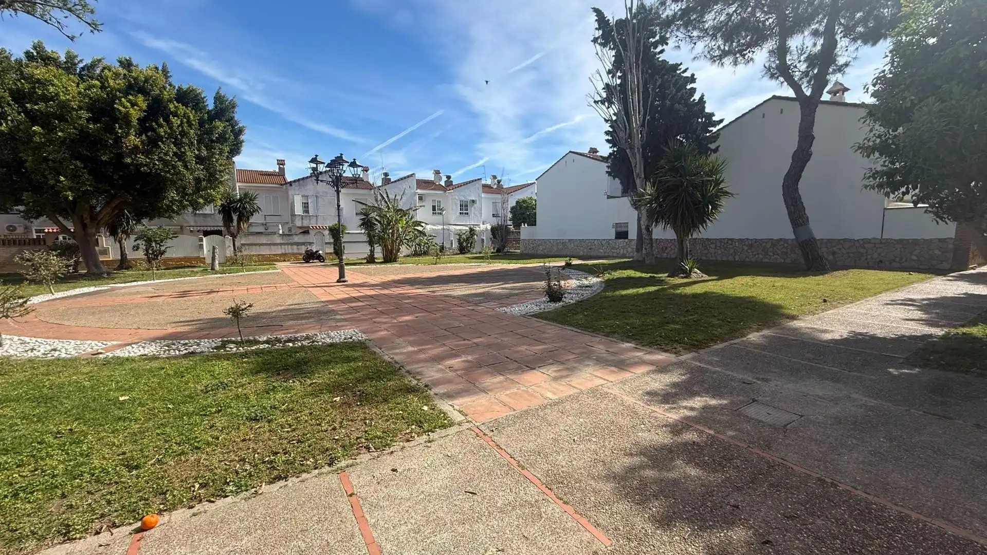 Exterior view of Detached homes for sale in Chiclana de la Frontera  with Air Conditioner and Storage room