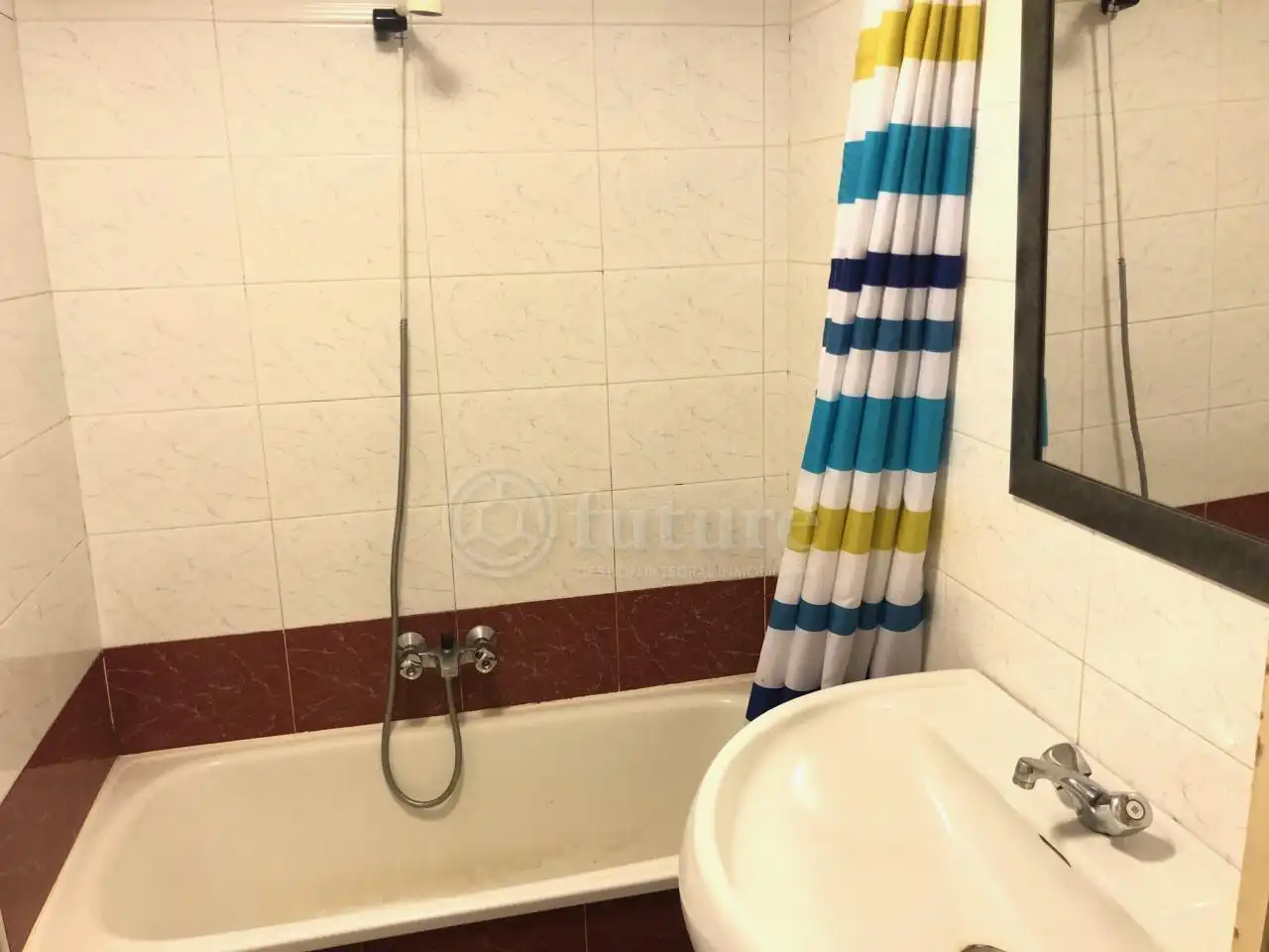 Bany de Dúplex de lloguer en Salamanca amb Calefacció, Parquet i Traster