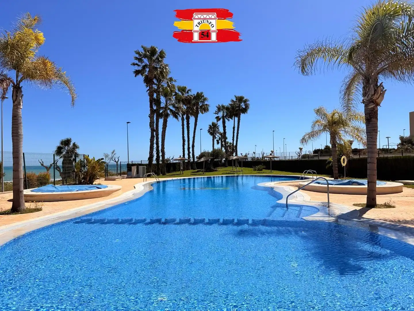 Piscina de Ático en venta en Pilar de la Horadada con Aire acondicionado, Jardín privado y Trastero