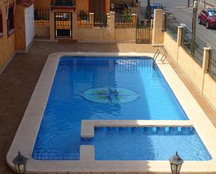 Piscina de Casa adosada en venda en Redován amb Aire condicionat, Terrassa i Piscina