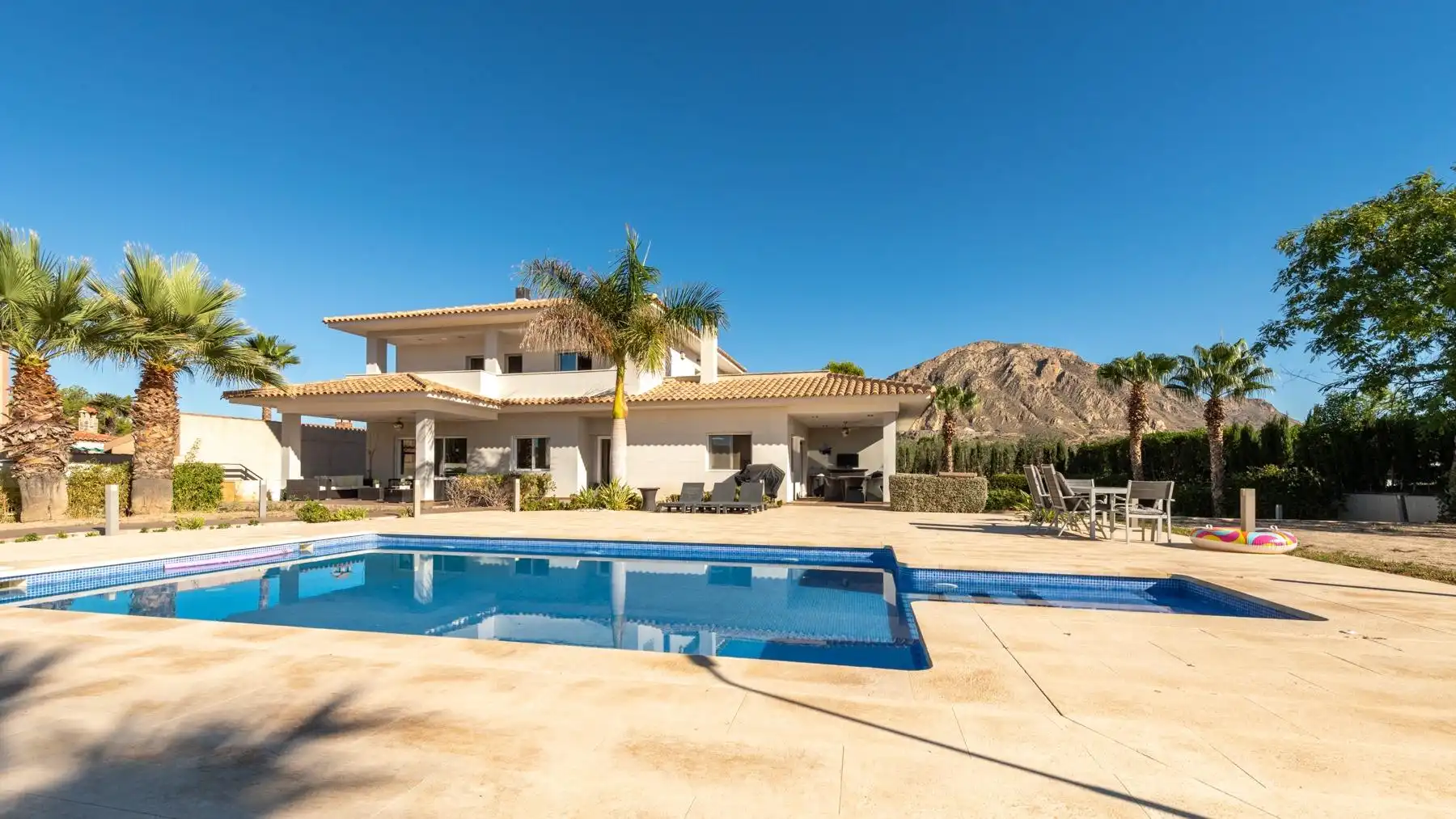 Vista exterior de Casa o chalet en venta en Alicante / Alacant con Aire acondicionado, Calefacción y Jardín privado