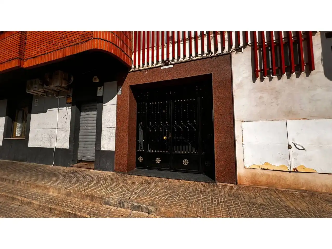Vista exterior de Pis en venda en Villarrobledo amb Calefacció i Balcó